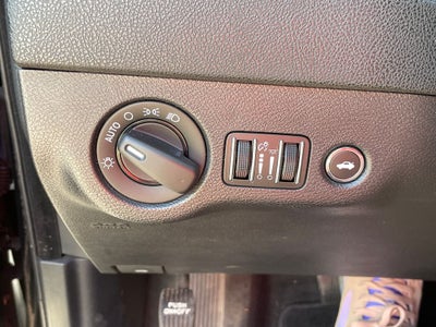 2012 Dodge Charger SE