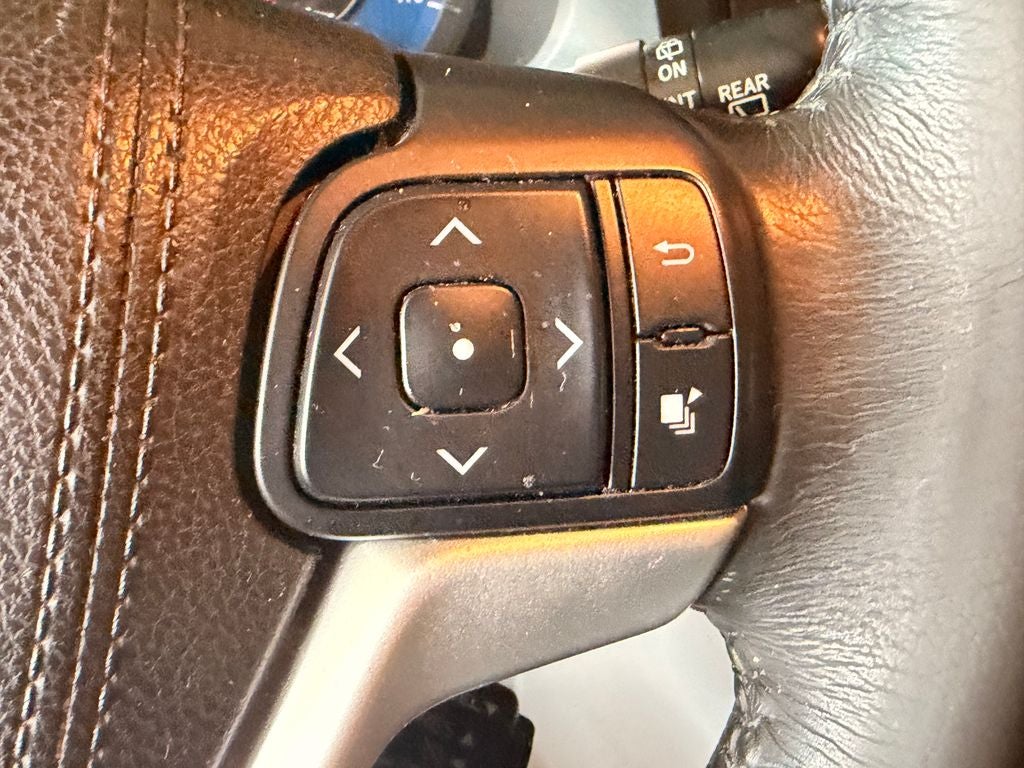 2017 Toyota Sienna XLE Premium 8 Passenger