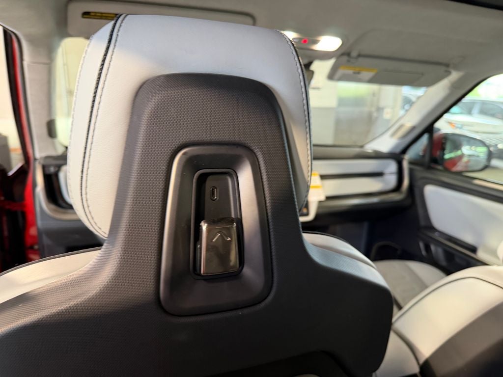 2023 Rivian R1S Adventure