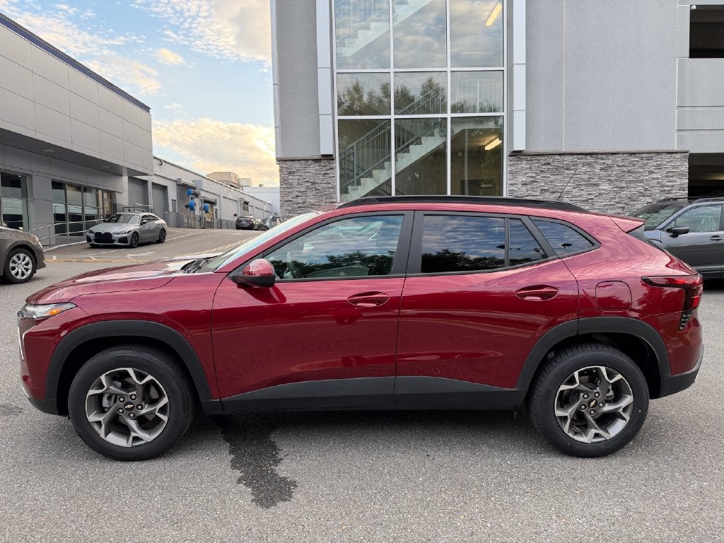 2025 Chevrolet Trax LT