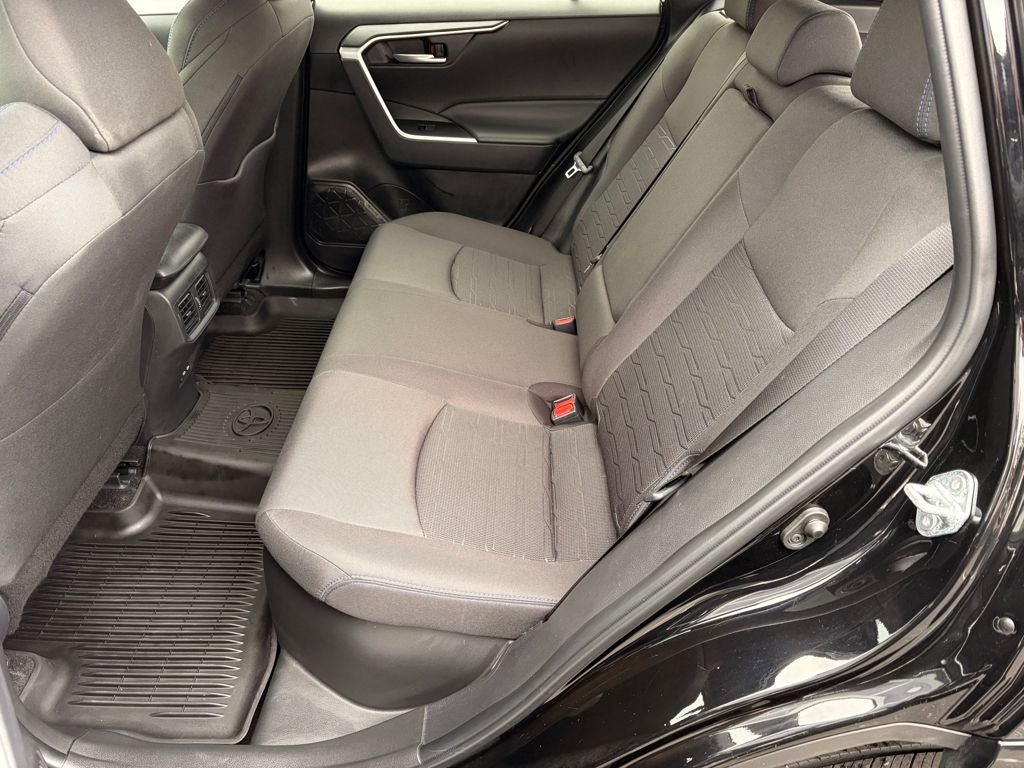 2024 Toyota RAV4 HYBRID SE