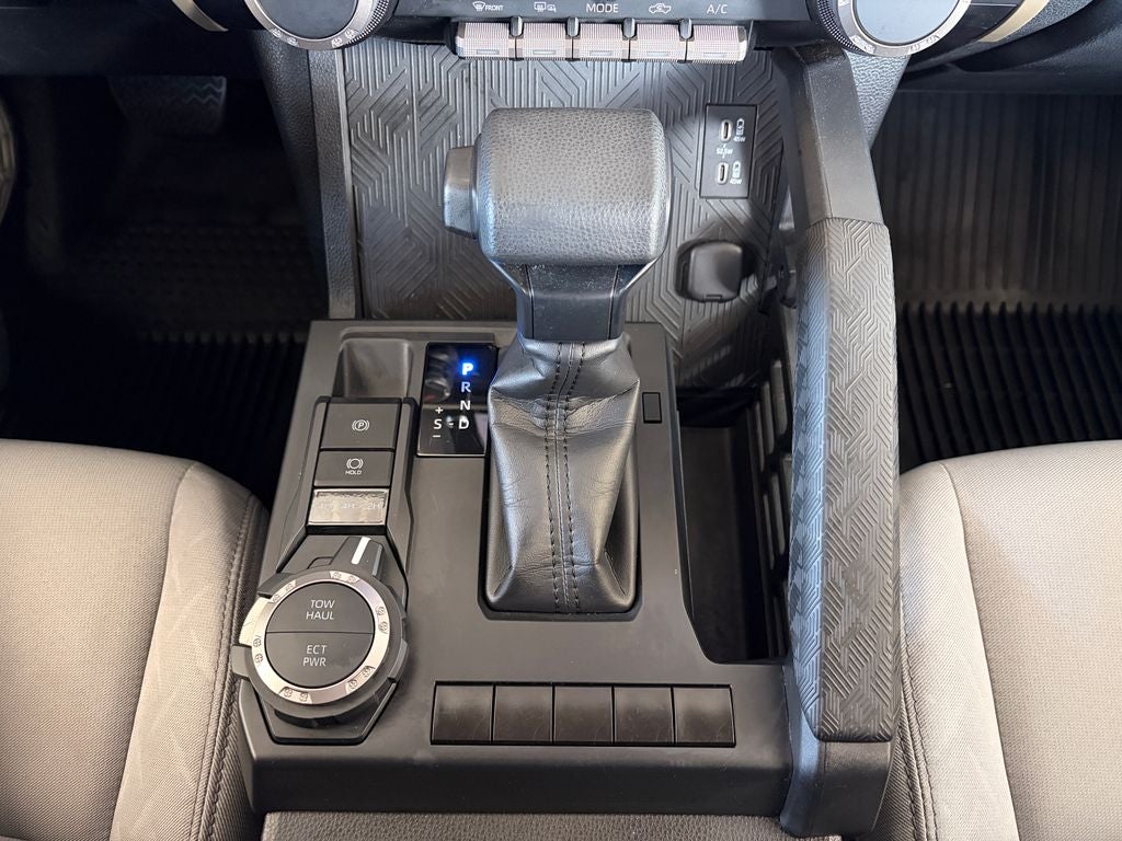 2024 Toyota TACOMA SR5 SR5