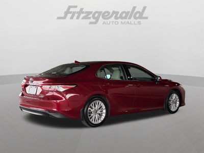2019 Toyota Camry Hybrid XLE