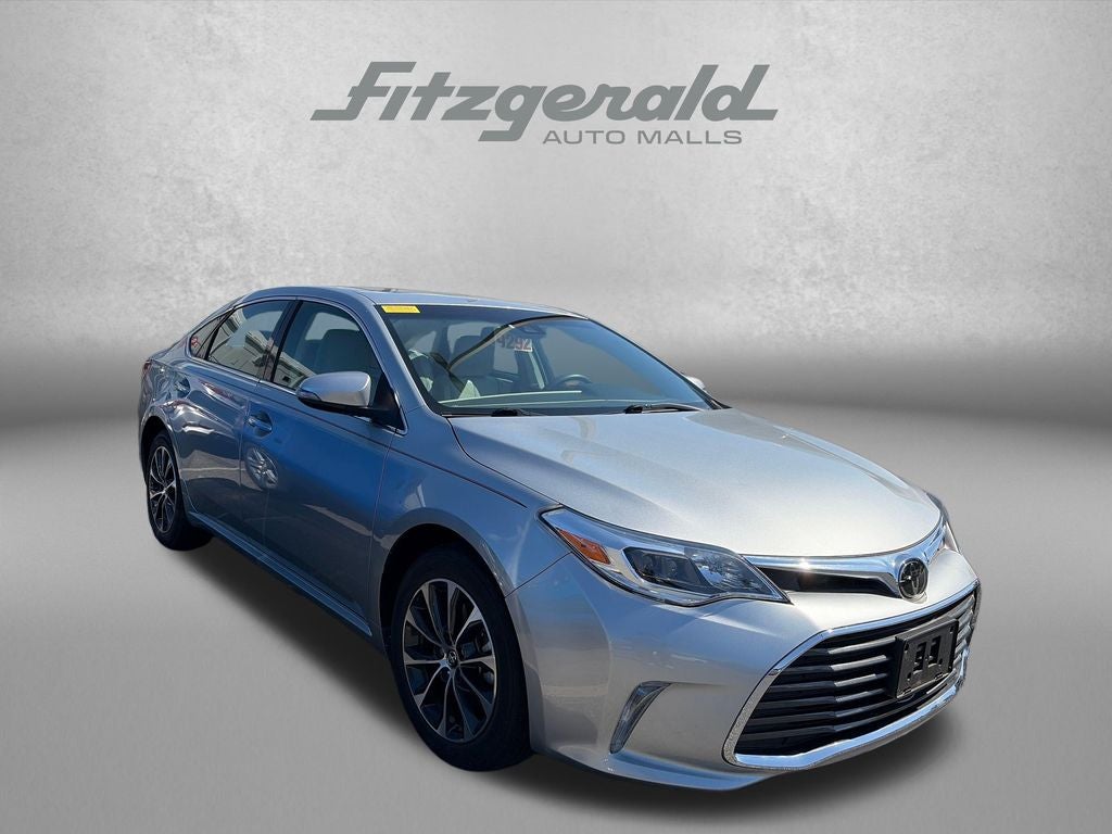 2018 Toyota Avalon XLE Premium's photo
