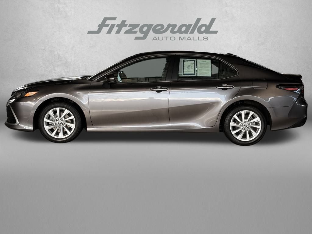 2024 Toyota CAMRY LE