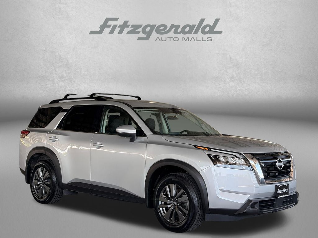 2024 Nissan Pathfinder SV 4WD's photo