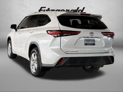2022 Toyota HIGHLANDER LE