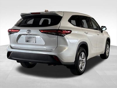 2022 Toyota HIGHLANDER LE