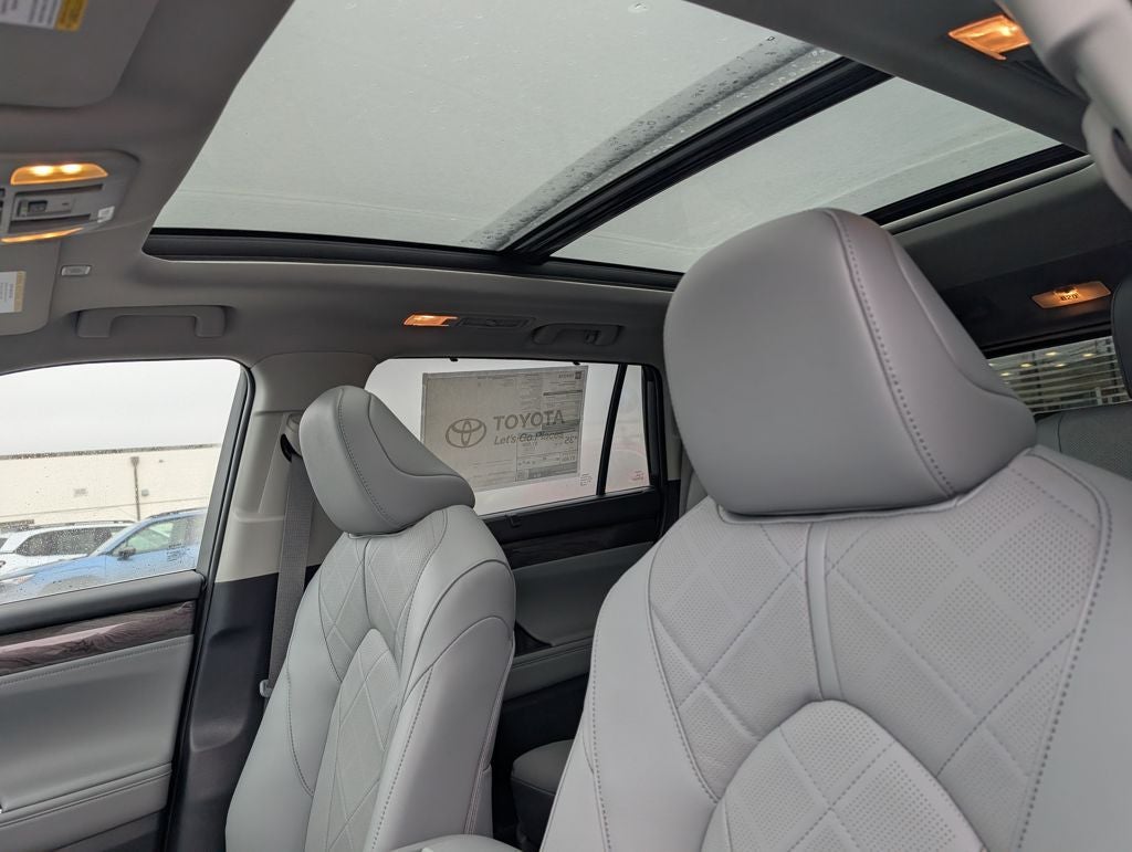 2026 Toyota Highlander Hybrid Hybrid Platinum