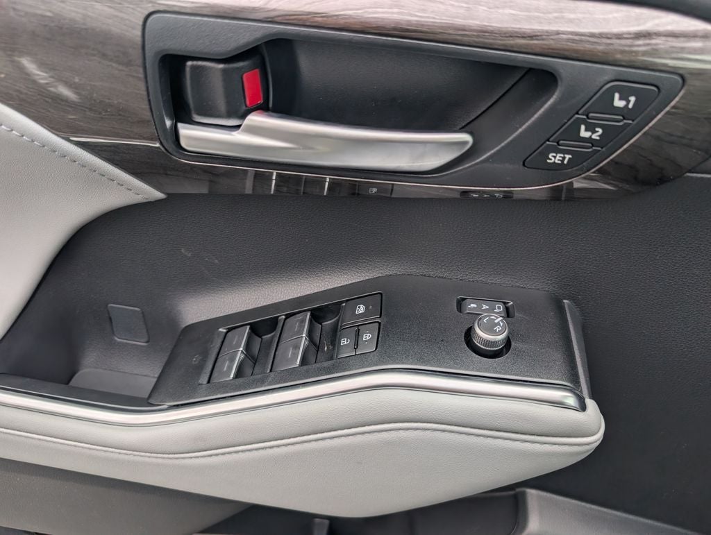 2026 Toyota Highlander Hybrid Hybrid Platinum