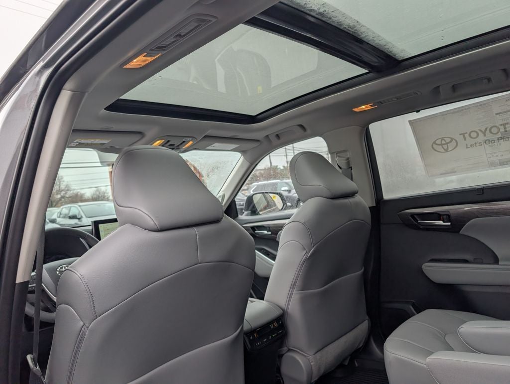 2026 Toyota Highlander Hybrid Hybrid Platinum