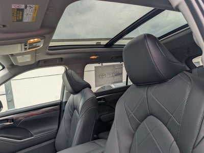 2026 Toyota Highlander Hybrid Hybrid Platinum