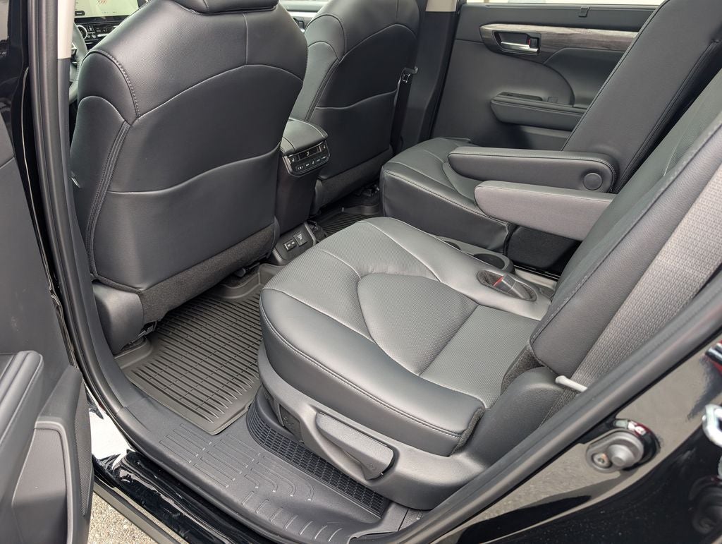 2026 Toyota Highlander Hybrid Hybrid Platinum