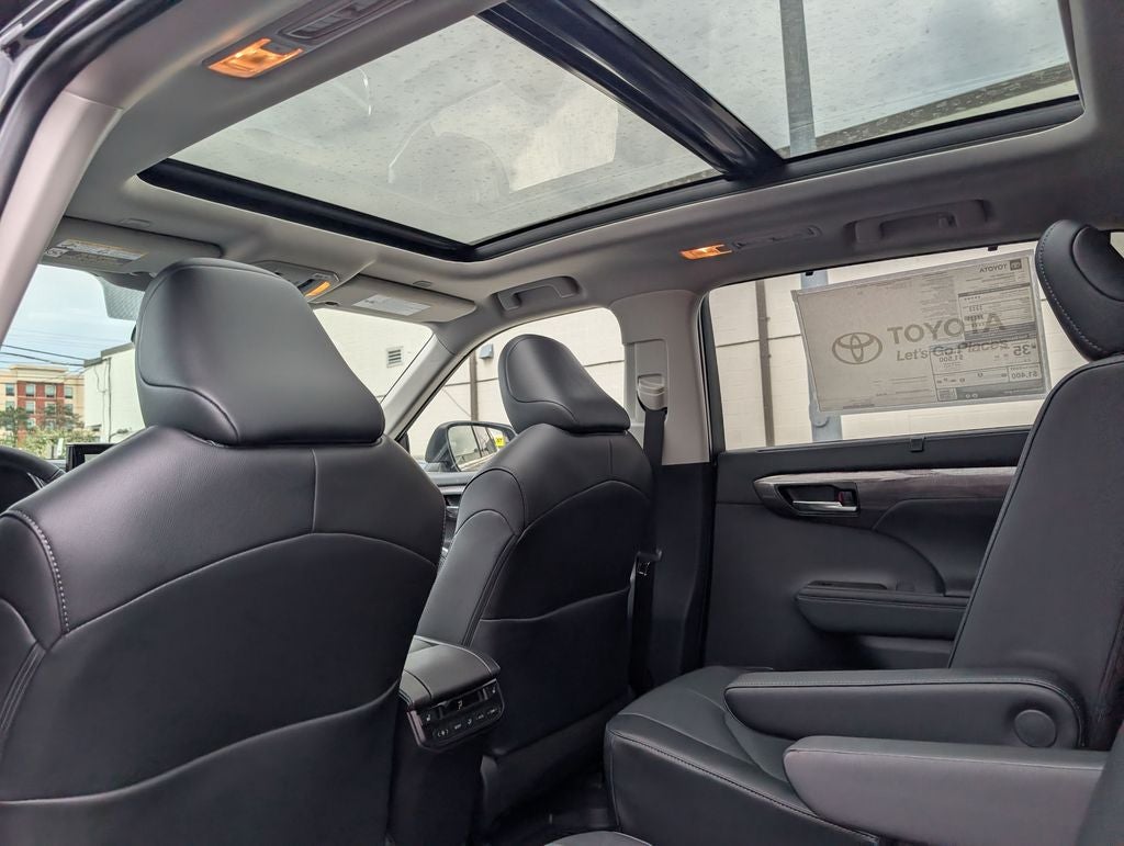 2026 Toyota Highlander Hybrid Hybrid Platinum