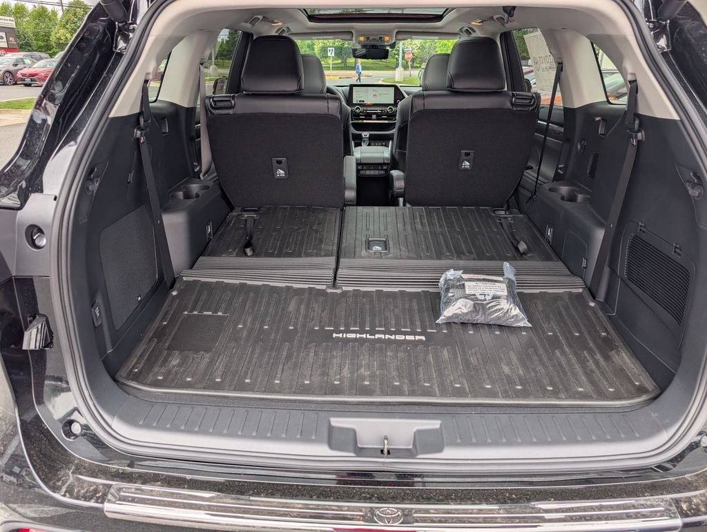 2026 Toyota Highlander Hybrid Hybrid Platinum