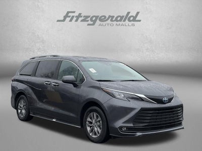 2025 Toyota SIENNA XLE XLE