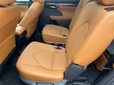 2026 Toyota Highlander Platinum