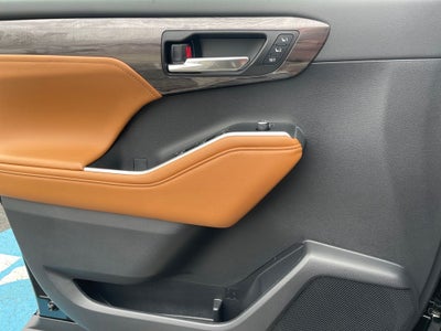 2026 Toyota Highlander Platinum