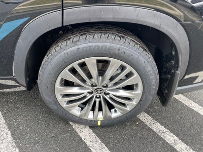 2026 Toyota Highlander Platinum