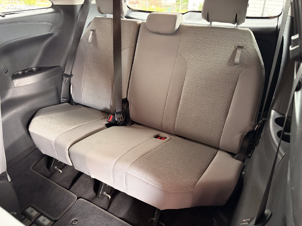2026 Toyota Sienna LE 7 Passenger