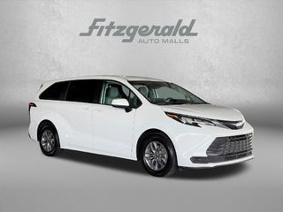 2024 Toyota Sienna LE 8 Passenger
