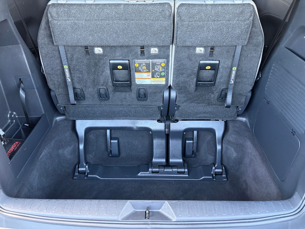 2026 Toyota Sienna XLE 8 Passenger