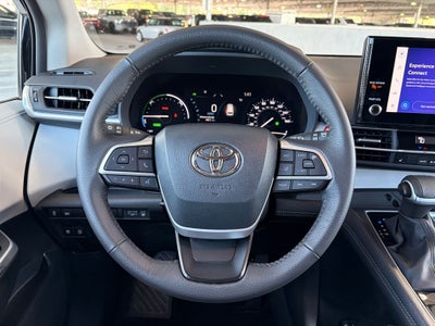 2026 Toyota Sienna XLE 8 Passenger