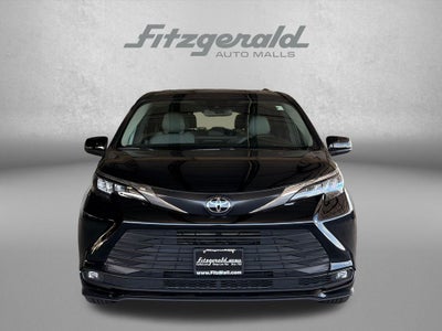 2026 Toyota Sienna XLE 8 Passenger