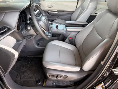 2024 Toyota SIENNA XLE XLE 8 Passenger