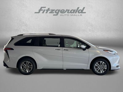 2026 Toyota Sienna Limited 7 Passenger