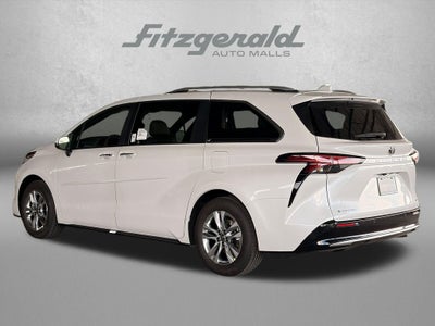 2026 Toyota Sienna Limited 7 Passenger