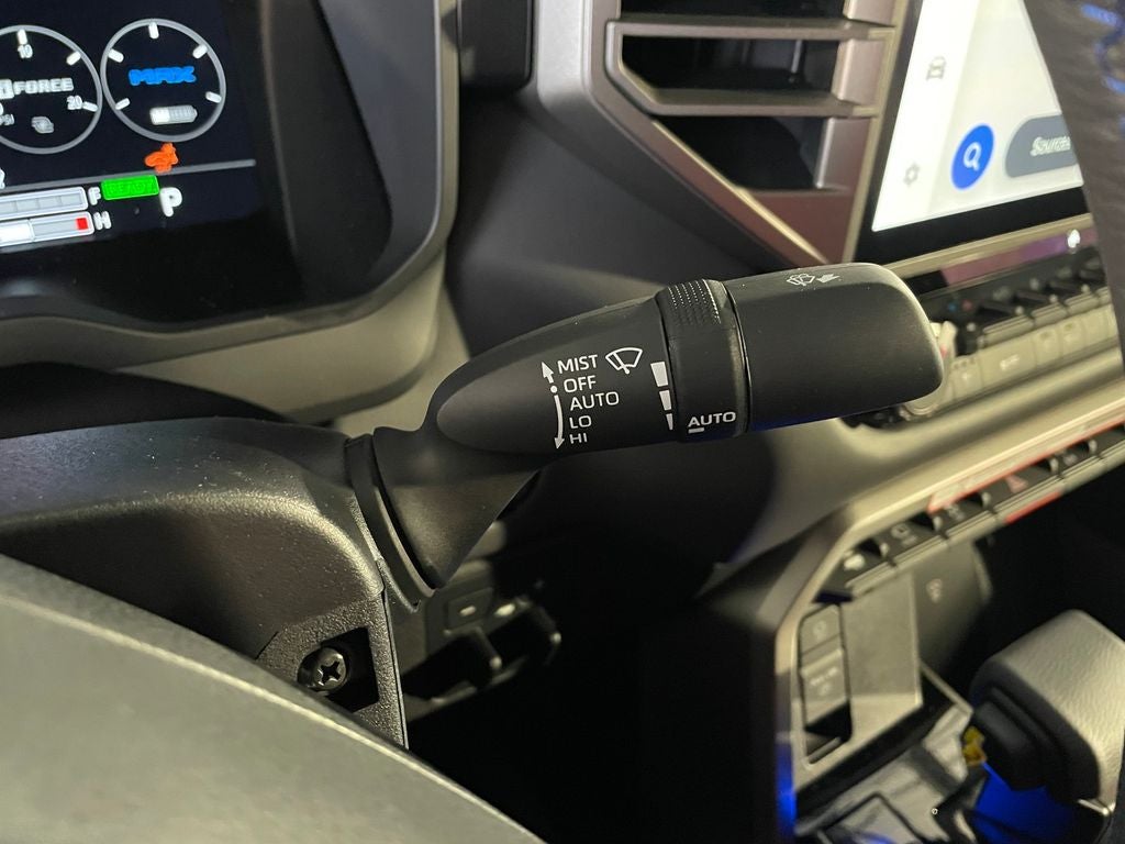 2026 Toyota Tundra i-FORCE MAX Platinum i-FORCE MAX