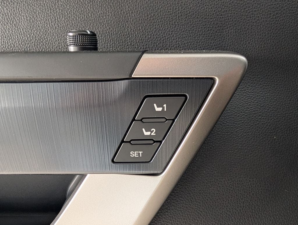 2026 Toyota Tundra i-FORCE MAX Platinum i-FORCE MAX