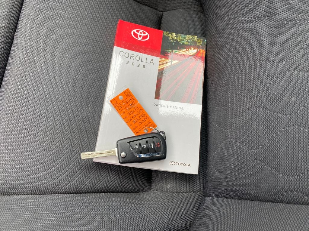 2025 Toyota COROLLA LE