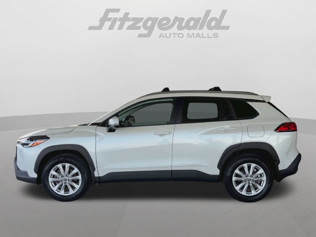 2024 Toyota Corolla Cross LE