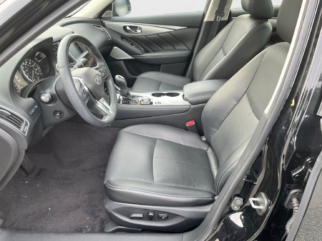 2022 INFINITI Q50 LUXE