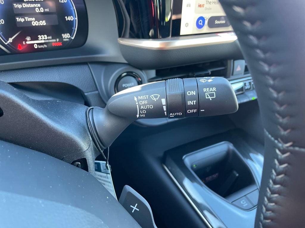 2025 Toyota Toyota Crown Signia Limited