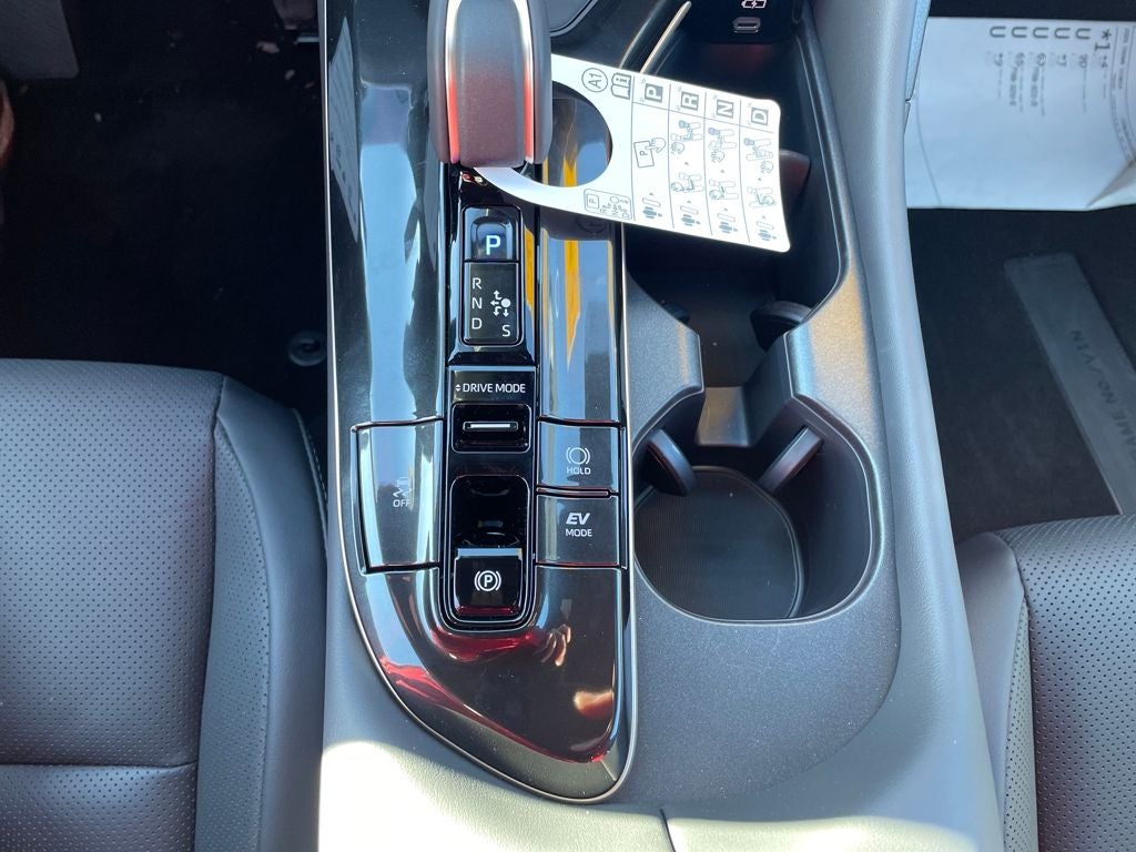 2025 Toyota Toyota Crown Signia Limited