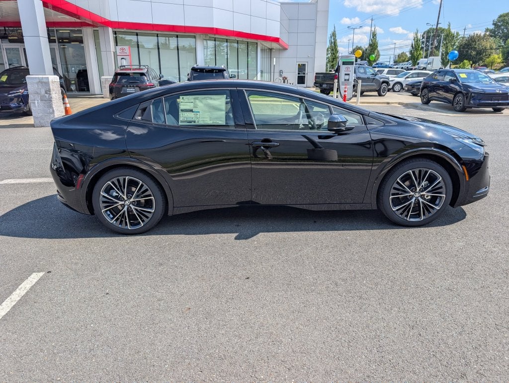 2027 Toyota Prius XLE