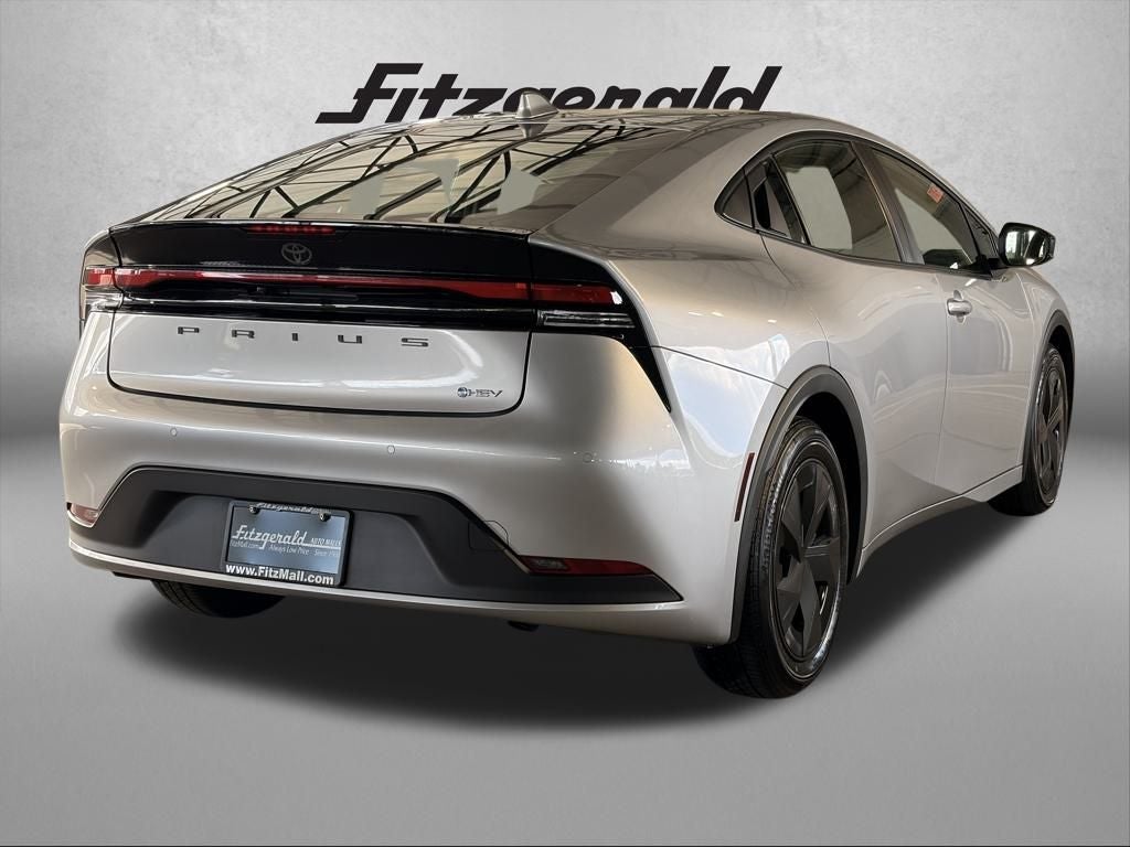 2025 Toyota PRIUS LE