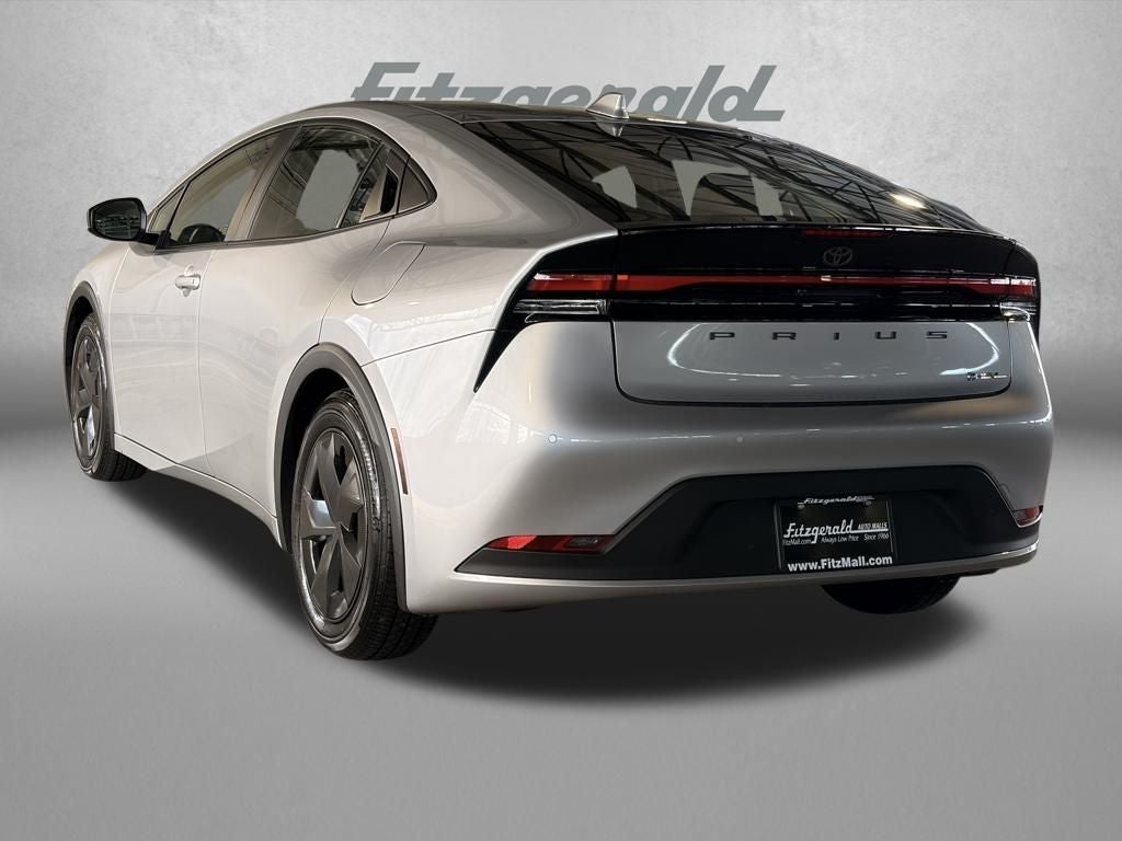 2025 Toyota PRIUS LE