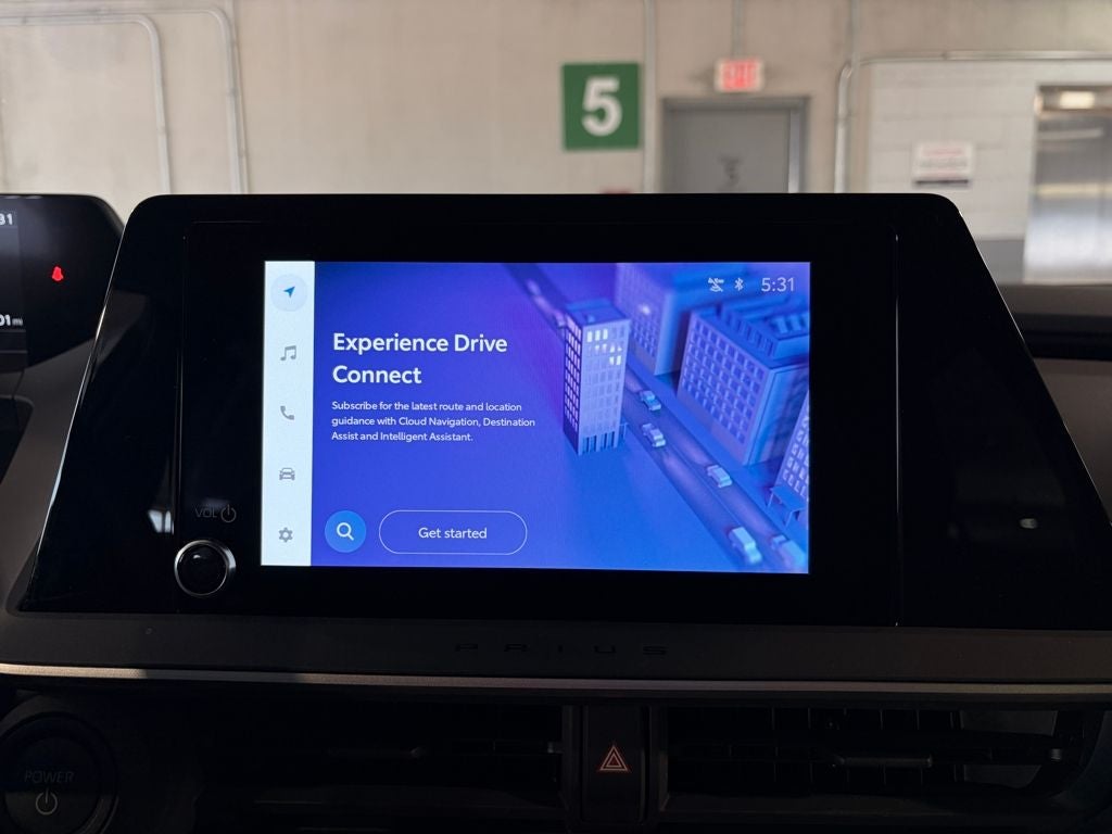 2025 Toyota PRIUS LE