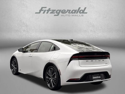 2024 Toyota PRIUS XLE