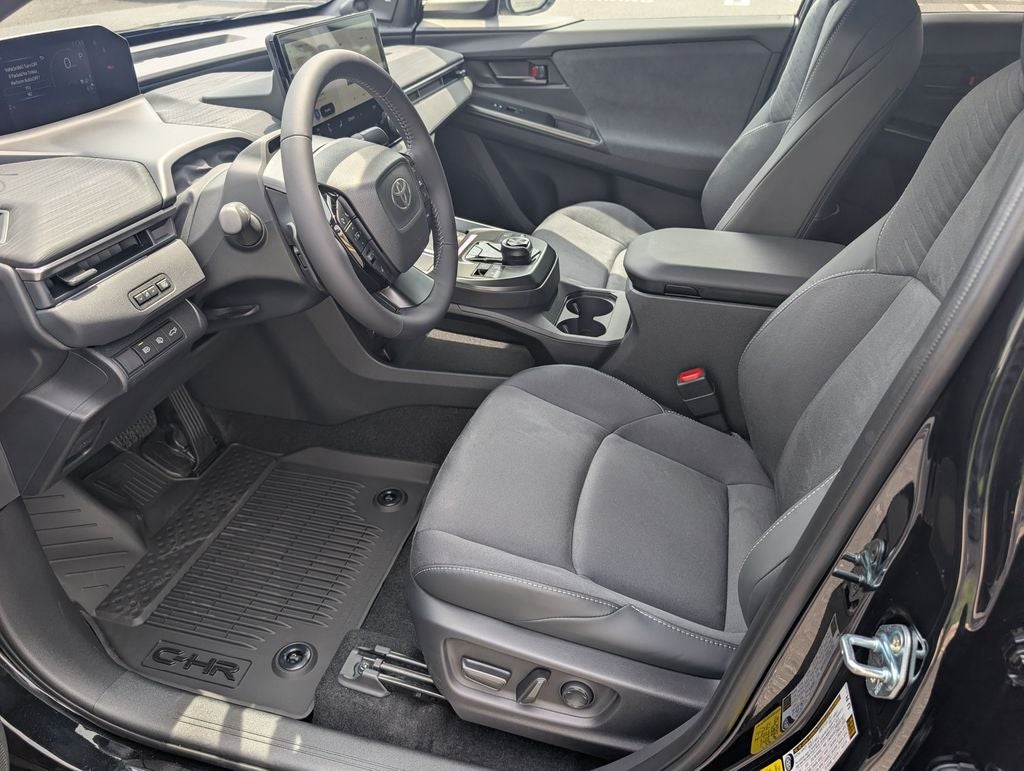 2026 Toyota C-HR XSE