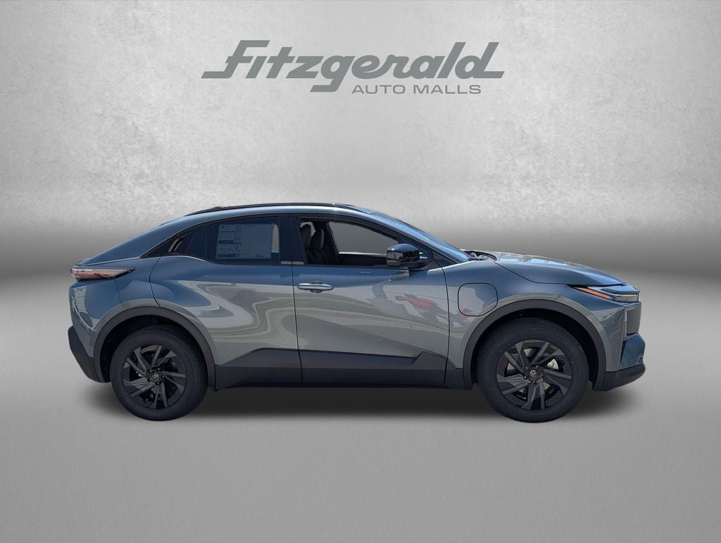 2026 Toyota C-HR SE