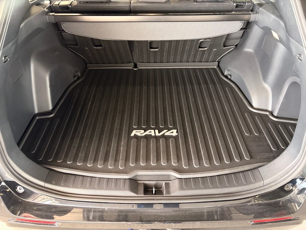 2024 Toyota RAV4 Prime SE