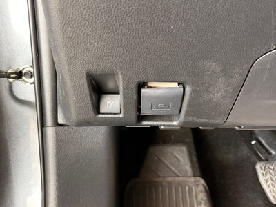 2024 Toyota RAV4 Prime SE