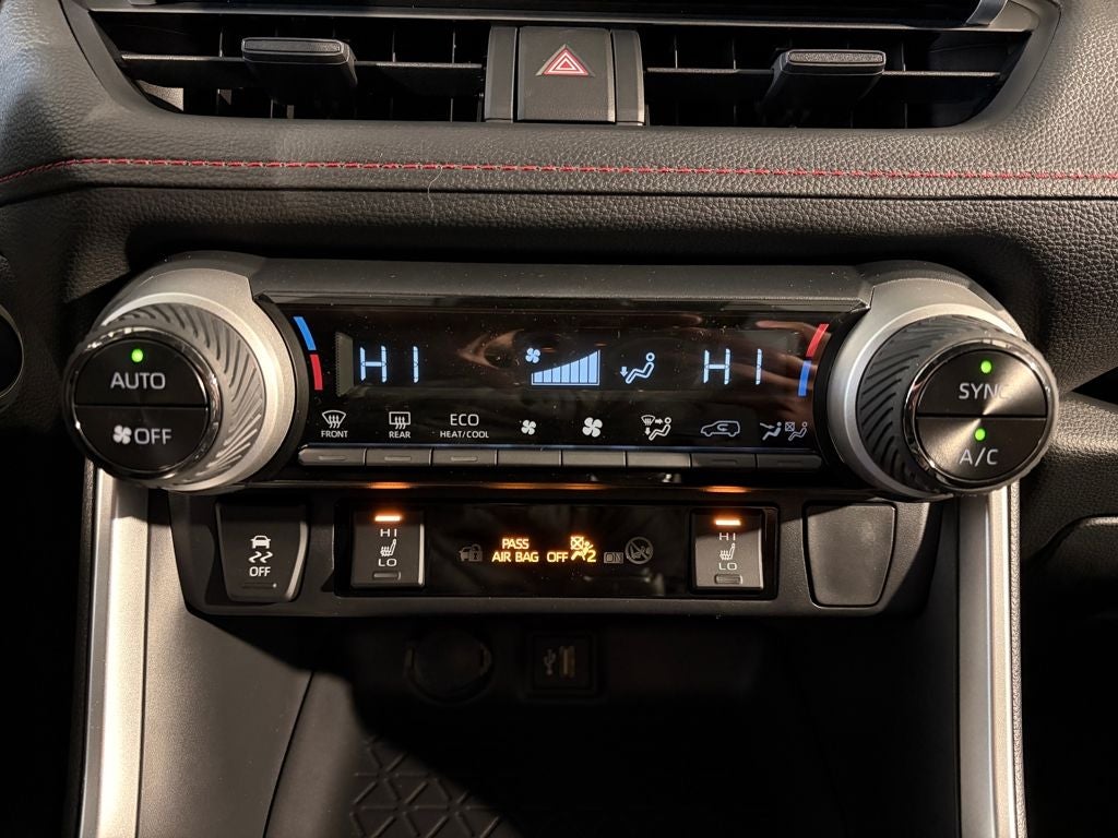 2025 Toyota RAV4 Plug-in Hybrid SE