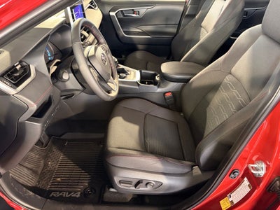 2025 Toyota RAV4 Plug-in Hybrid SE