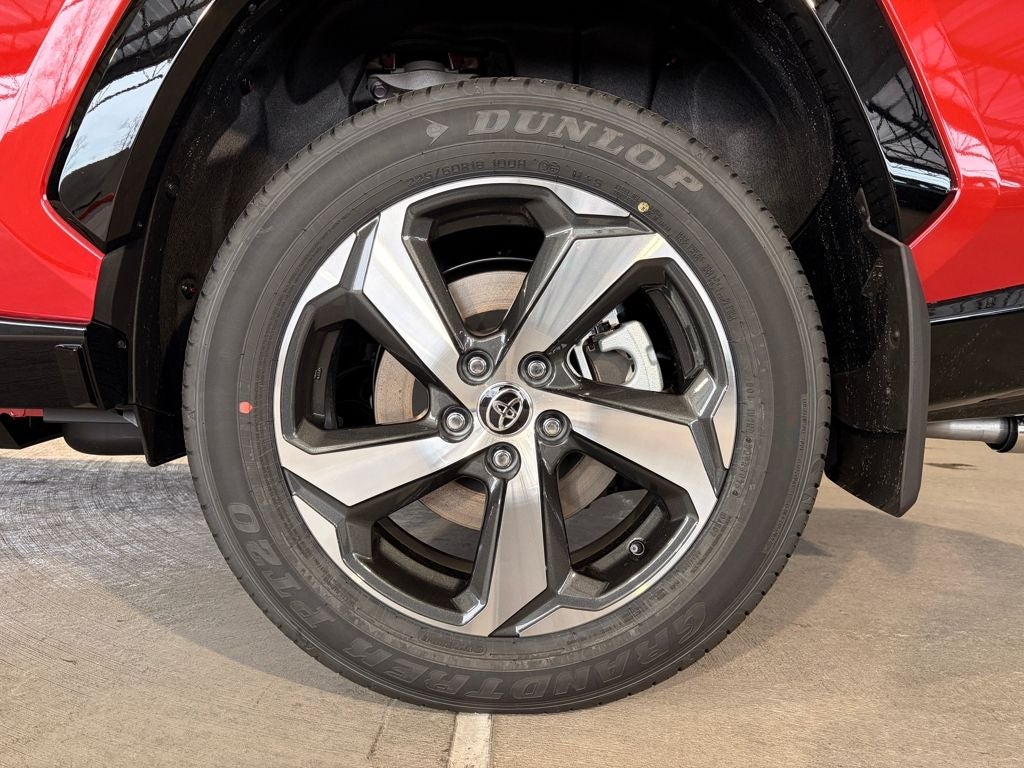 2025 Toyota RAV4 Plug-in Hybrid SE